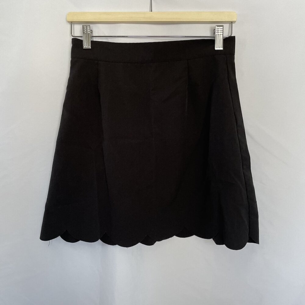 Black Scalloped Hem Mini Skirt With Side Zipper Closure business casual comfort‎